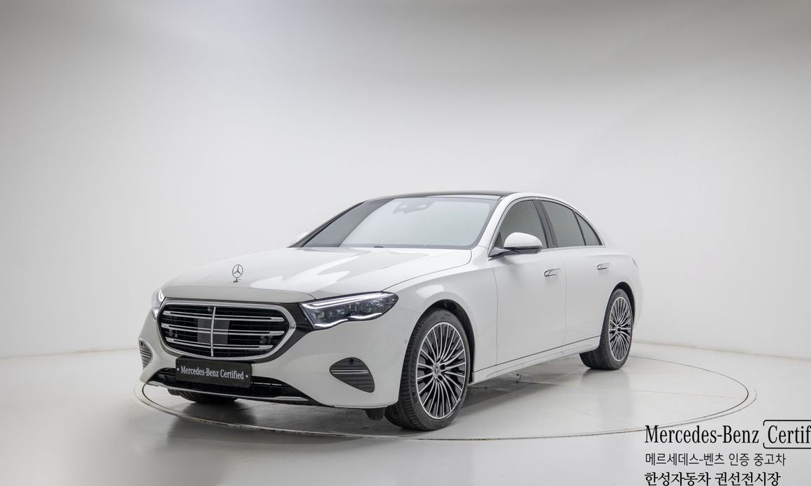 Mercedes-Benz E-Class 2024