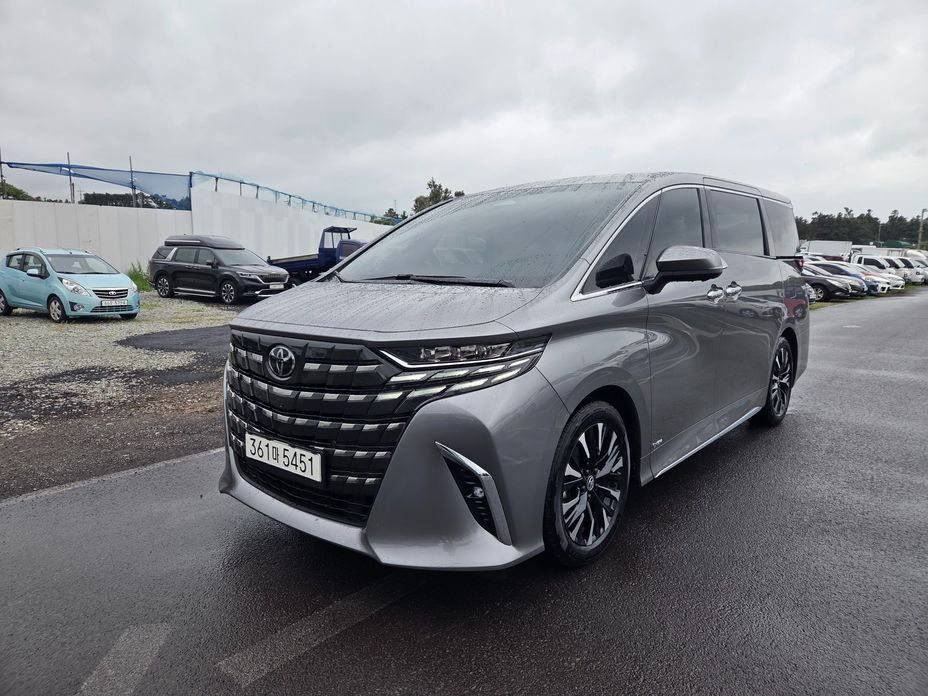 Toyota Alphard 2024