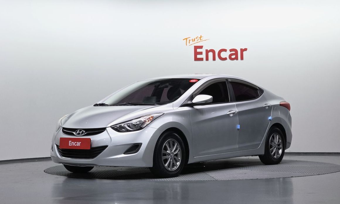 Hyundai AVANTE 2012