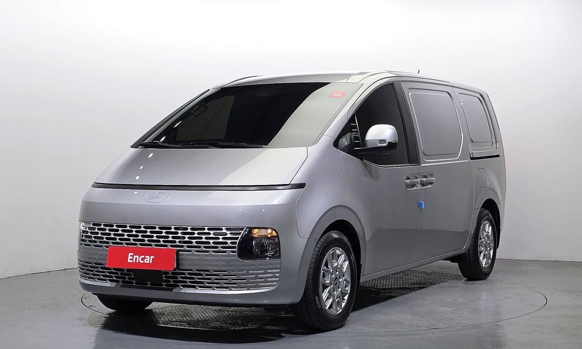 Hyundai Staria 2025