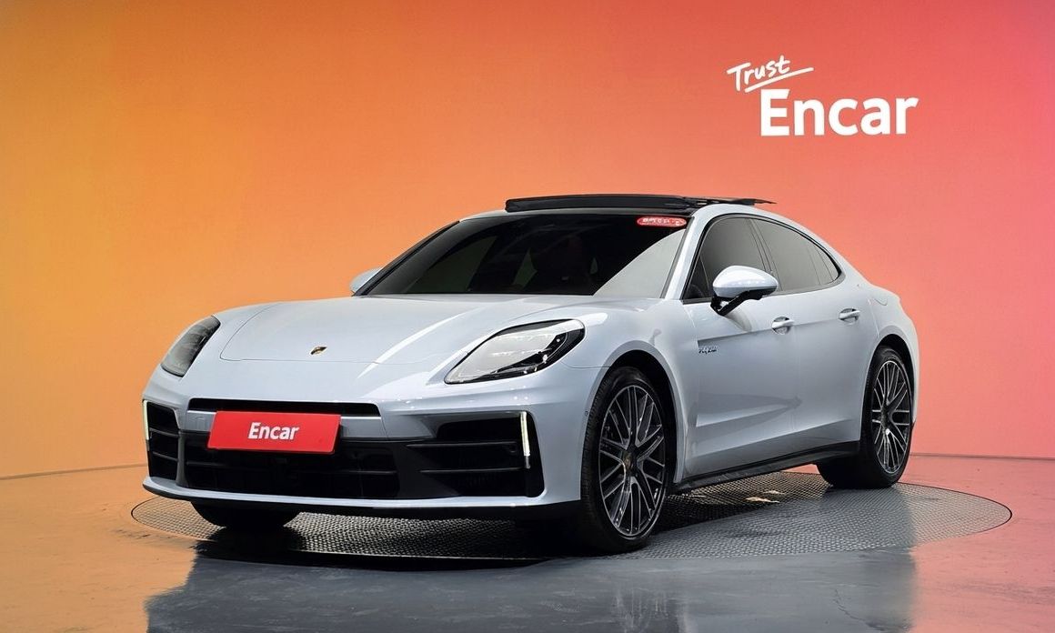 Porsche Panamera 2025