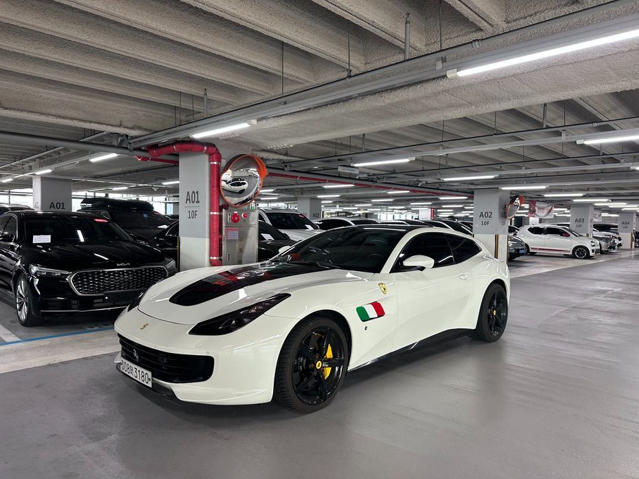 Ferrari GTC4 Lusso 2020