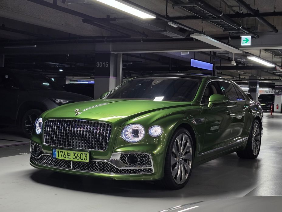 Bentley Flying Spur 2022
