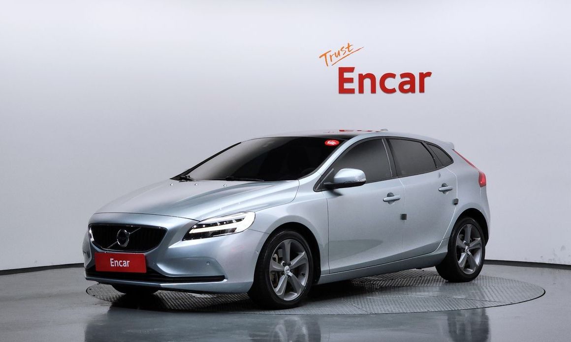 Volvo V40 2018