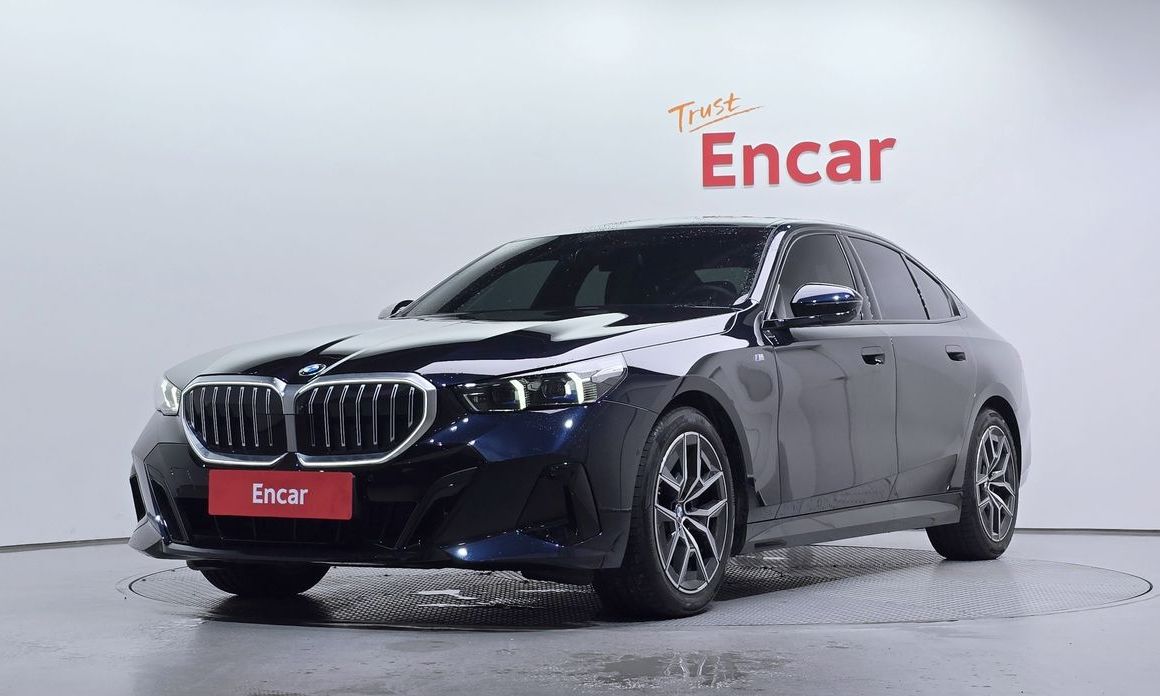 BMW 5-Series 2025