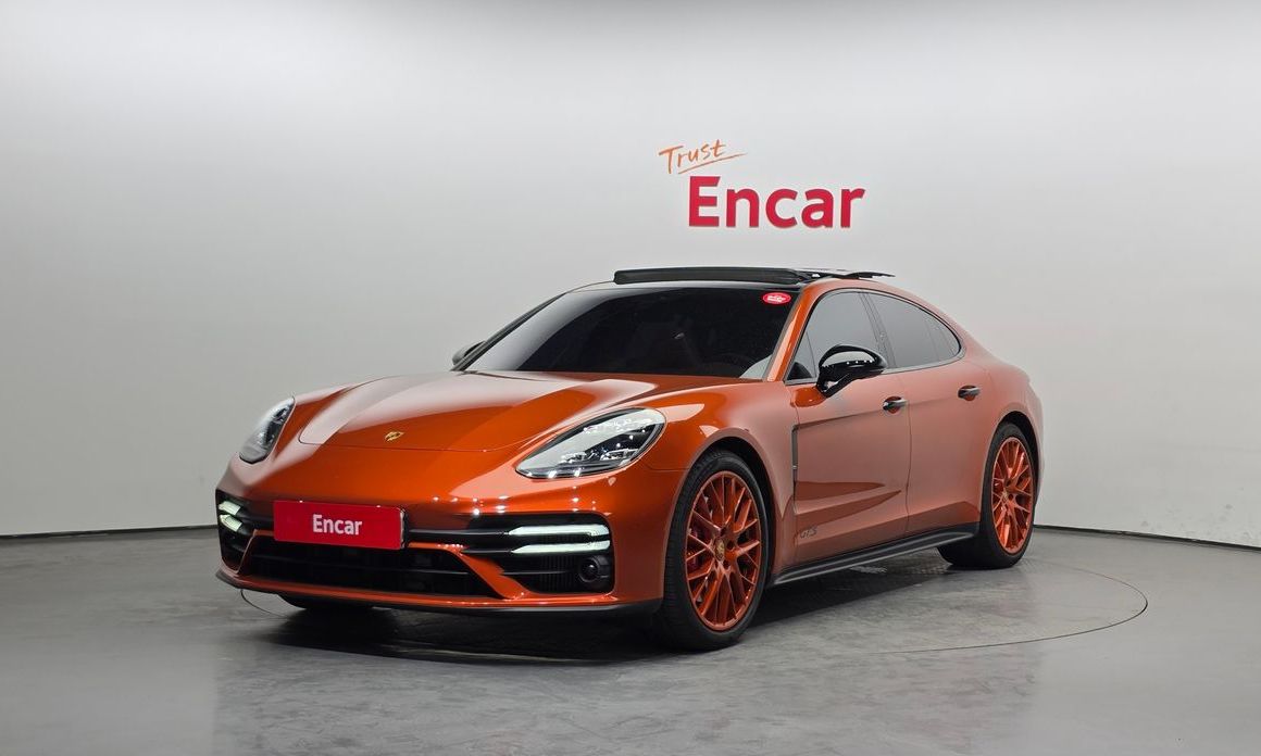 Porsche Panamera 2021