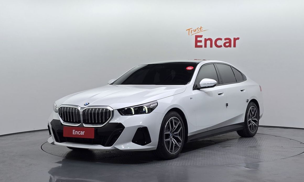 BMW 5-Series 2025
