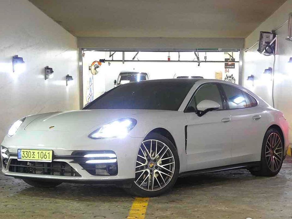 Porsche Panamera 2024