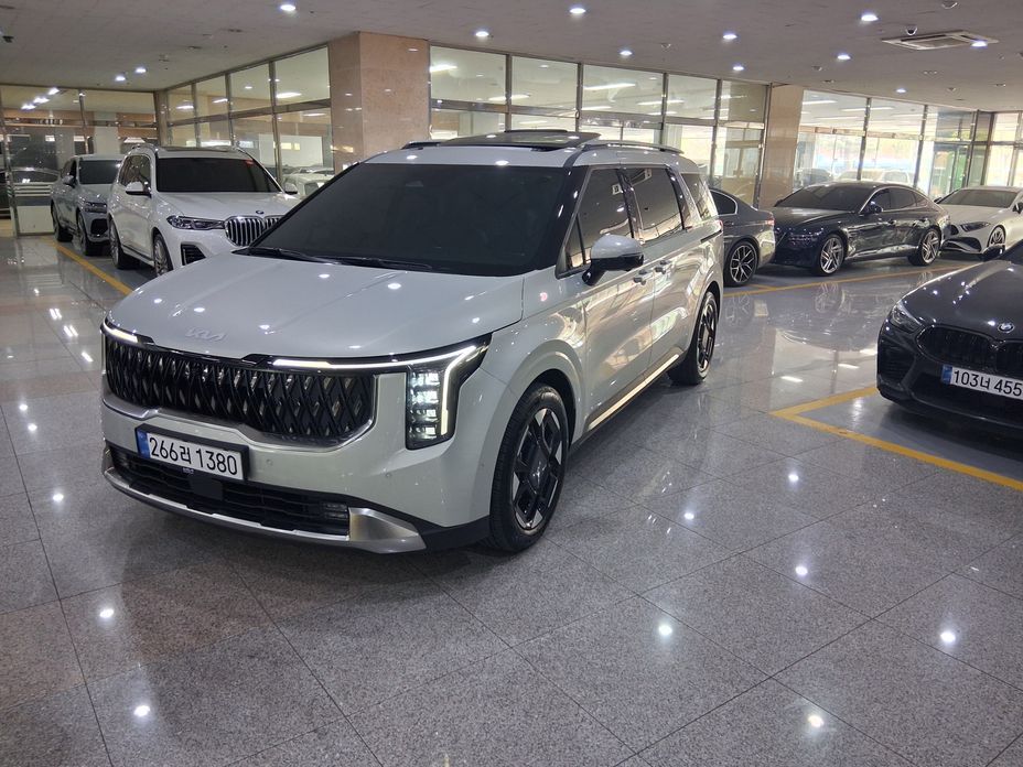 Kia Canival 2025