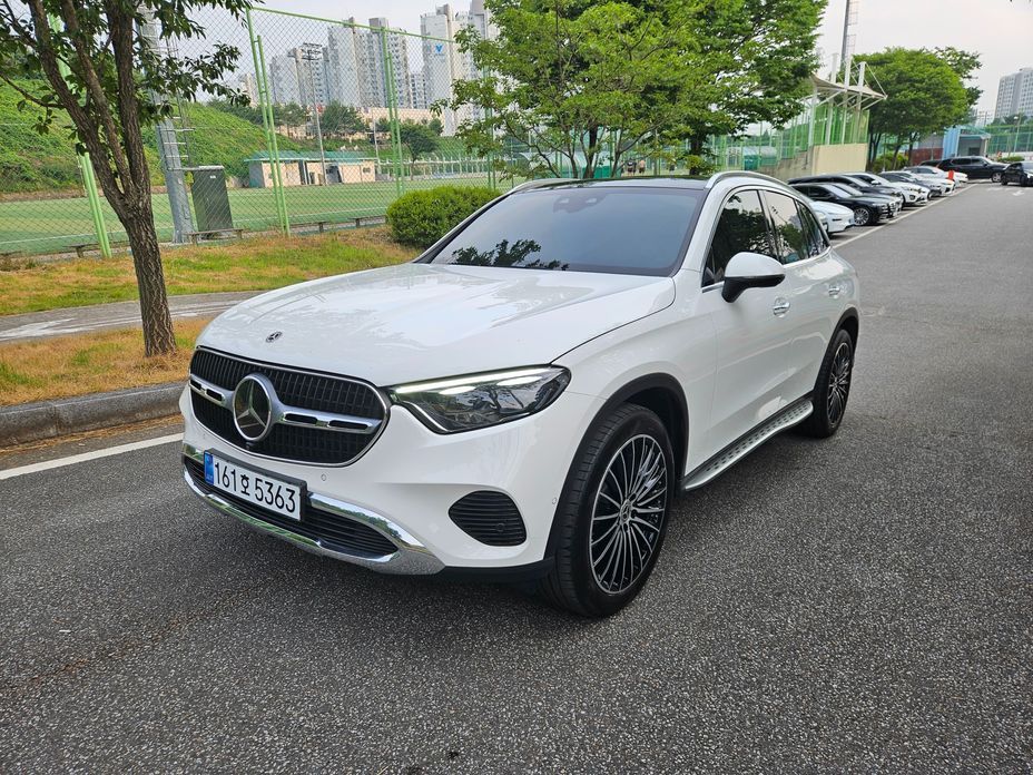 Mercedes-Benz GLC-Class 2025