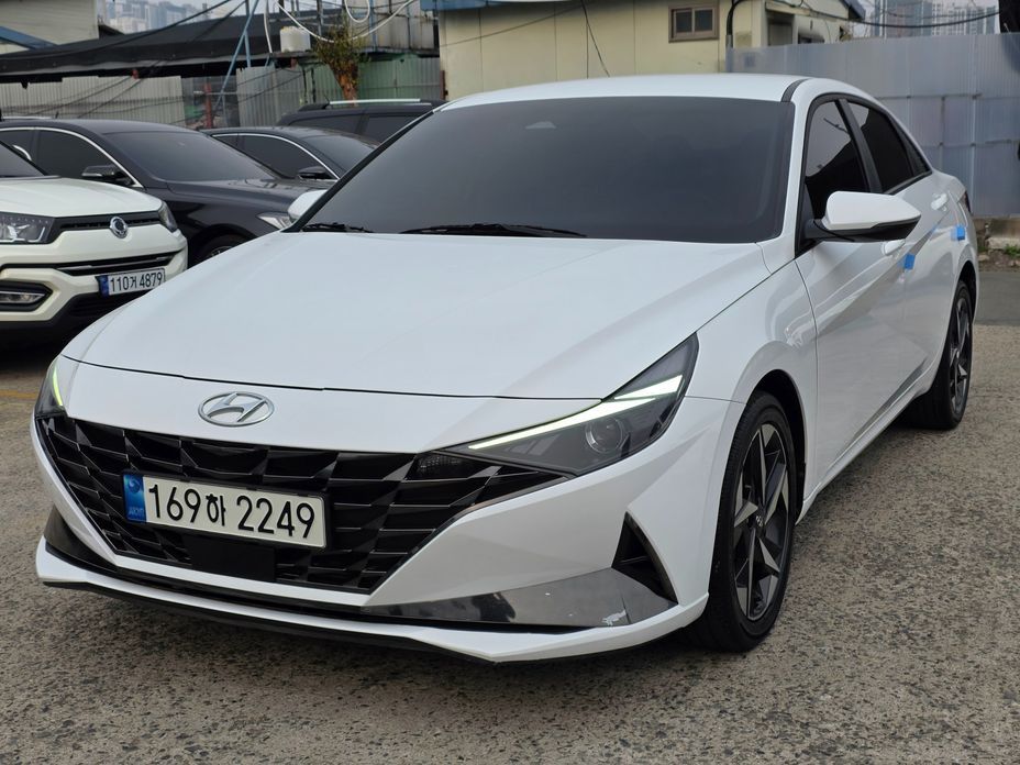 Hyundai AVANTE 2022