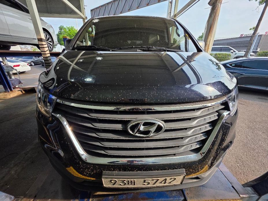 Hyundai Starex 2021