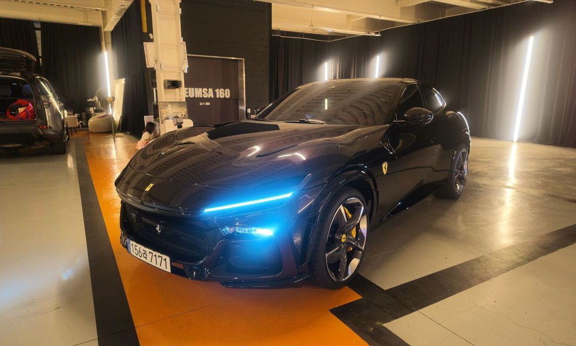 Ferrari Purosangue 2024