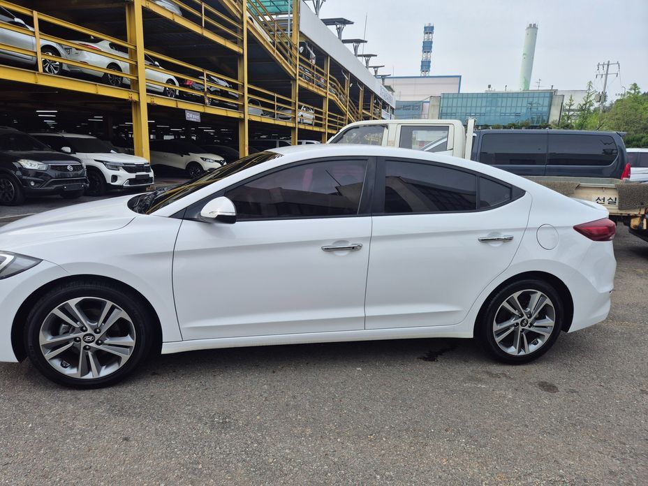Hyundai AVANTE 2018