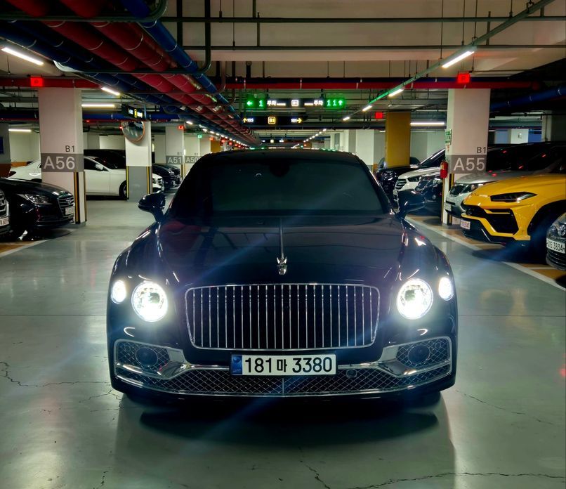 Bentley Flying Spur 2023