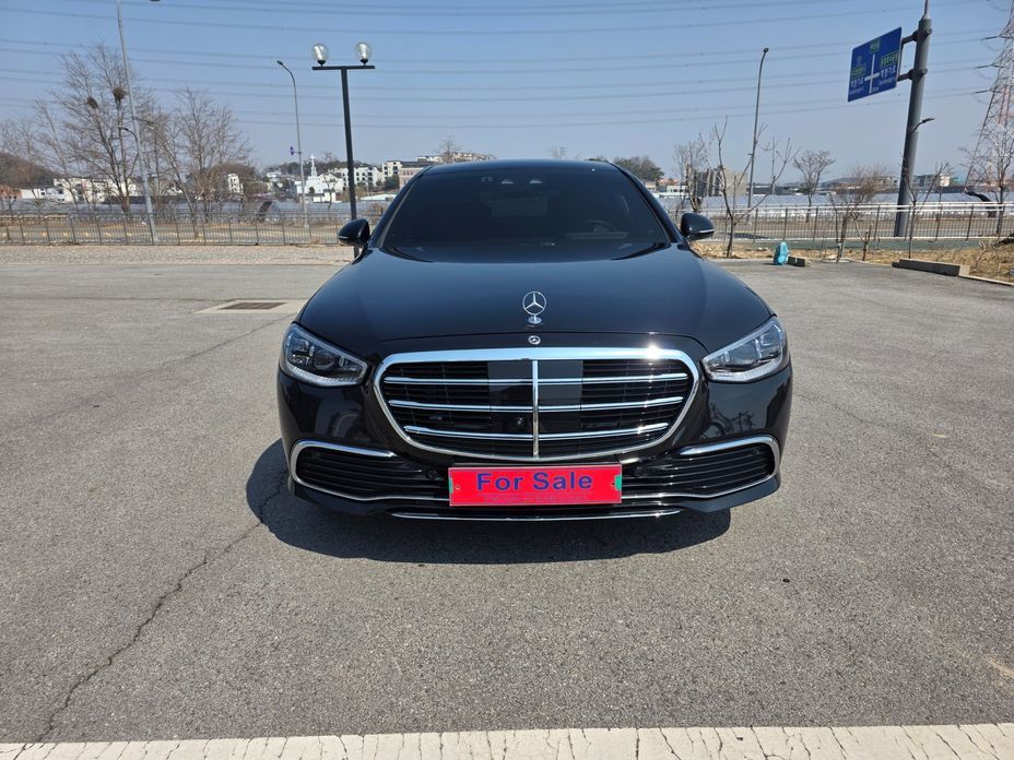Mercedes-Benz S-Class 2024