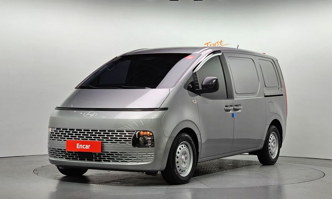Hyundai Staria 2025