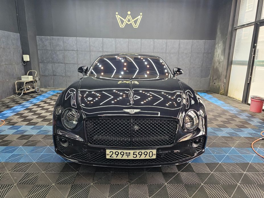 Bentley Continental 2023