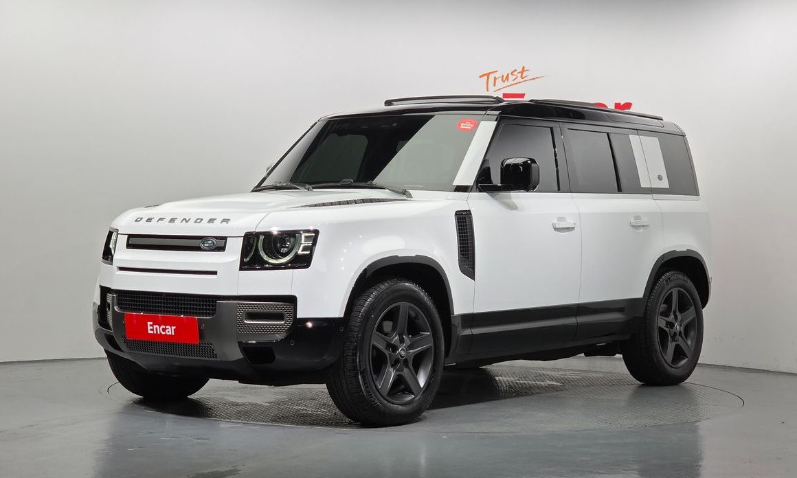 Land Rover Defender 2024