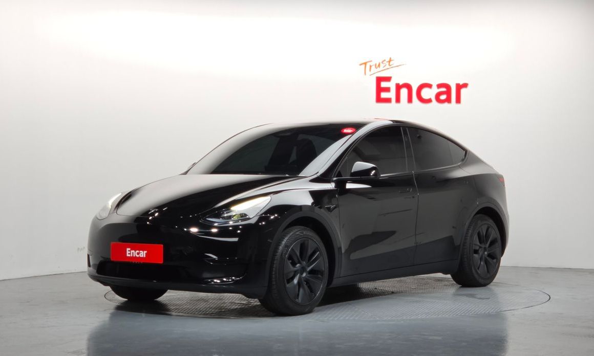 Tesla Model Y 2024