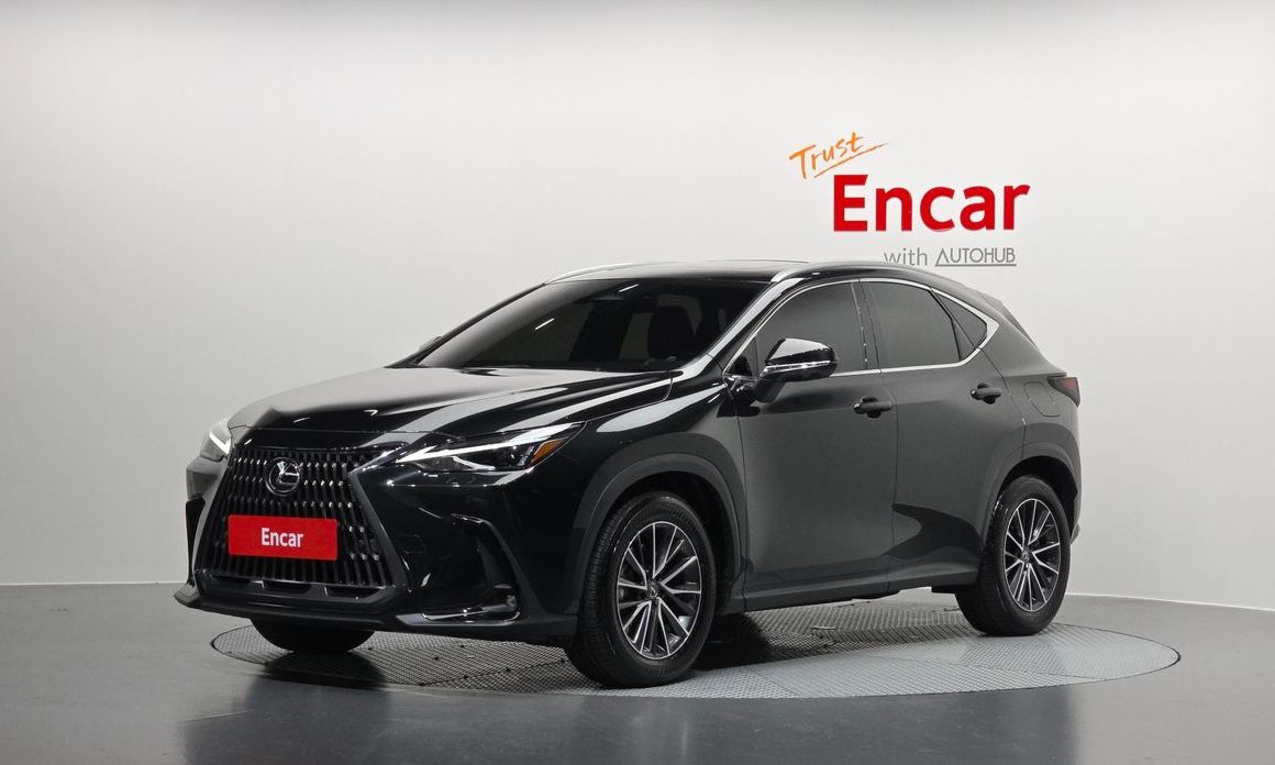 Lexus NX 2025