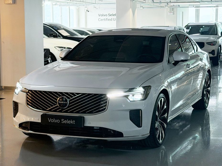 Volvo S90 2026