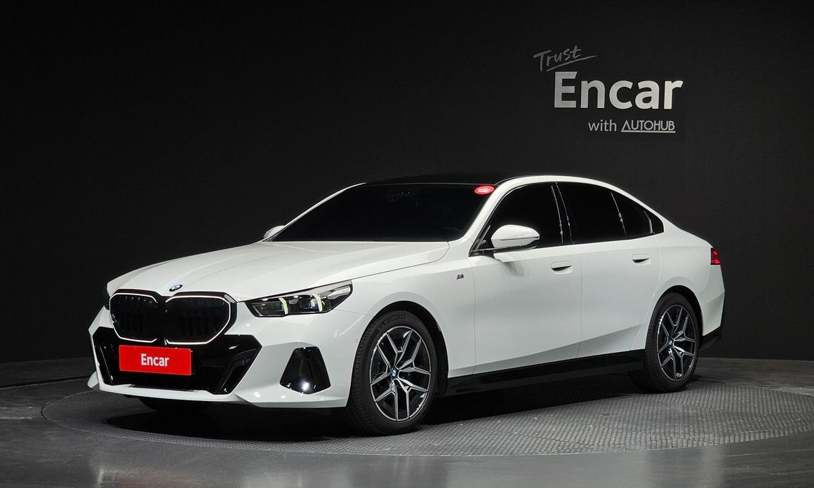 BMW 5-Series 2025