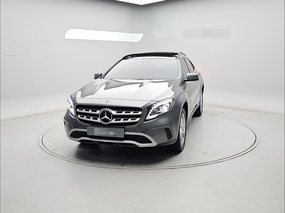 Mercedes-Benz GLA-Class 2018