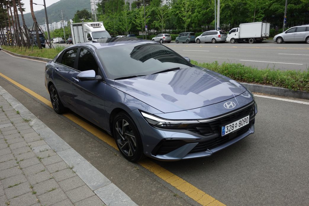 Hyundai AVANTE 2024