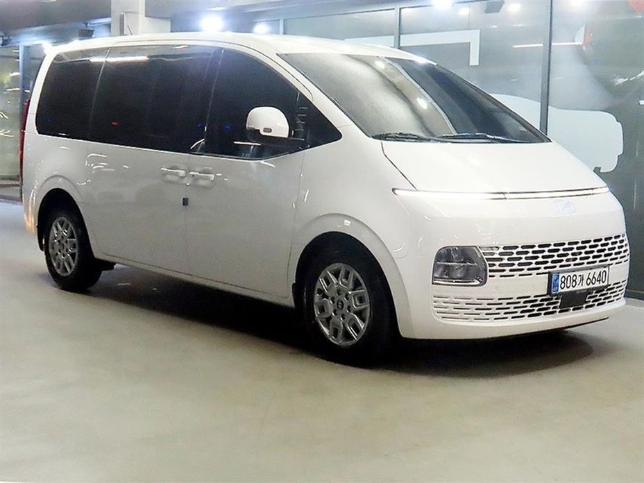 Hyundai Staria 2025