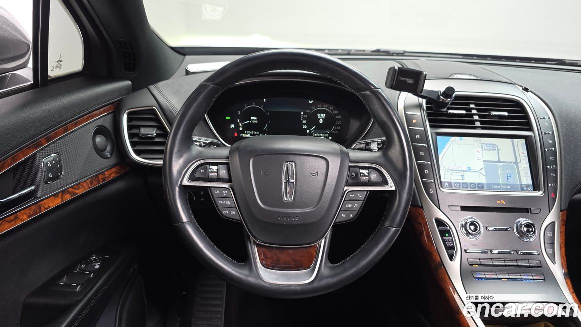 Lincoln Nautilus 2020