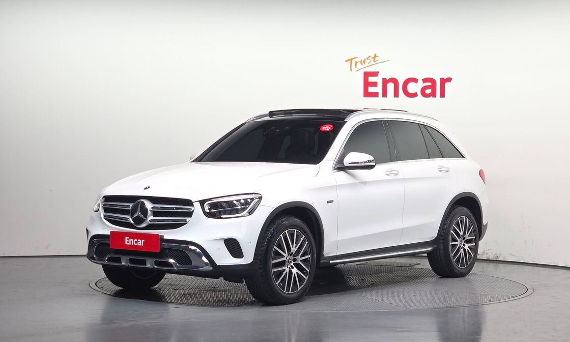 Mercedes-Benz GLC-Class 2021