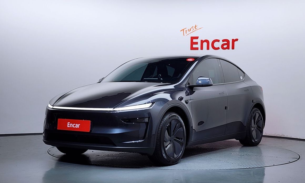 Tesla Model Y 2025