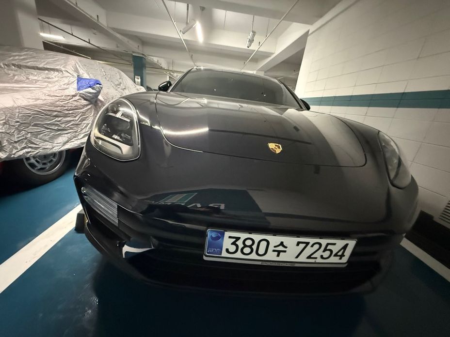 Porsche Panamera 2021