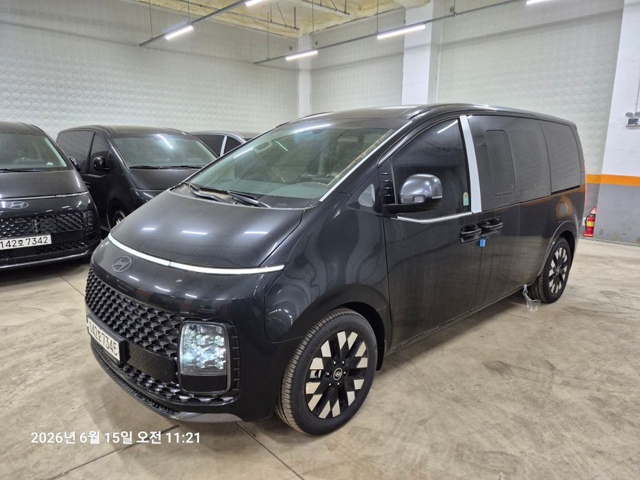 Hyundai Staria 2025