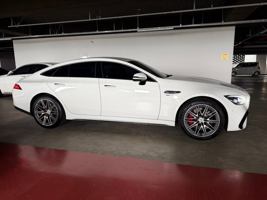 Mercedes-Benz AMG GT 2024