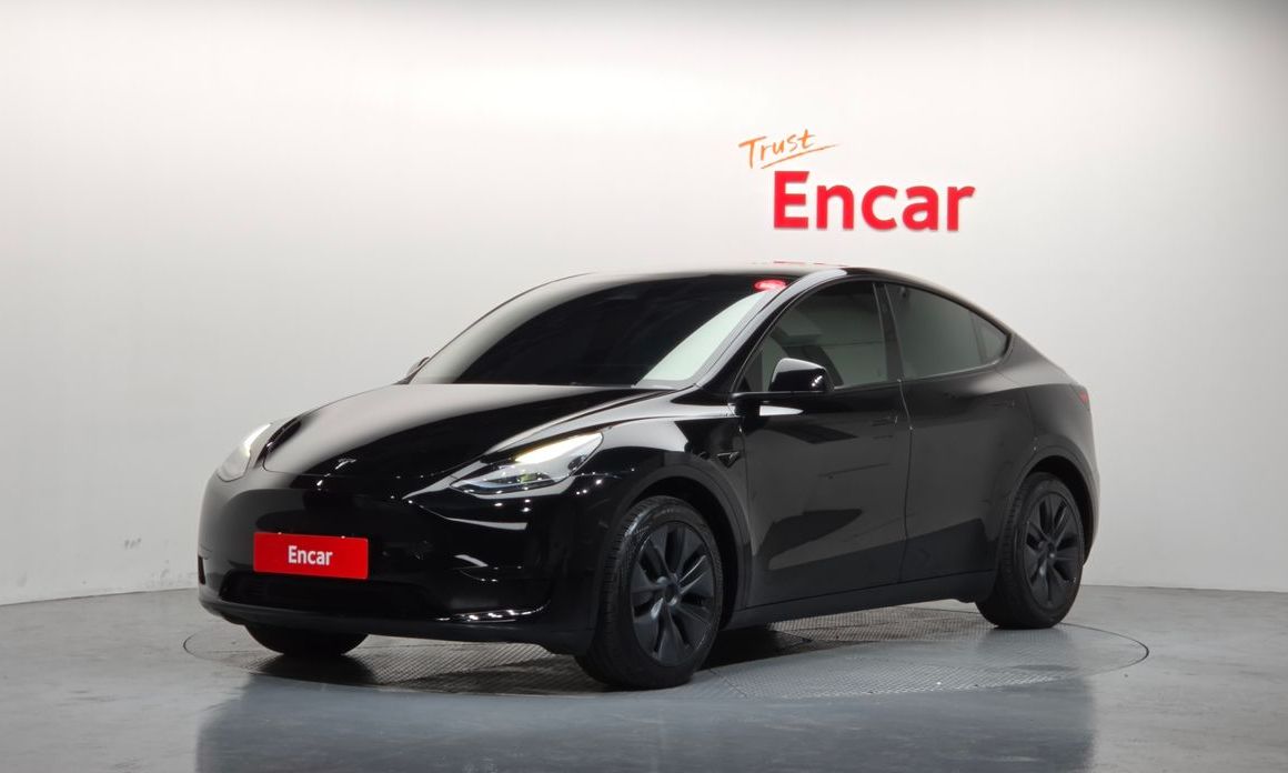 Tesla Model Y 2024