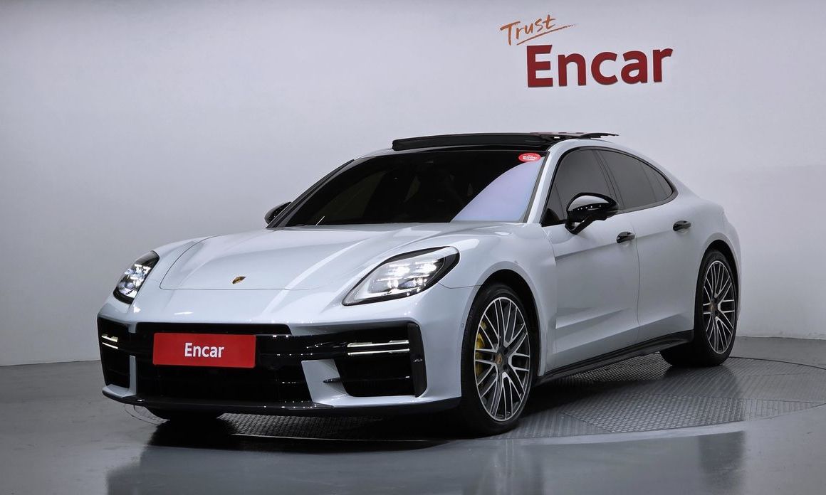 Porsche Panamera 2025
