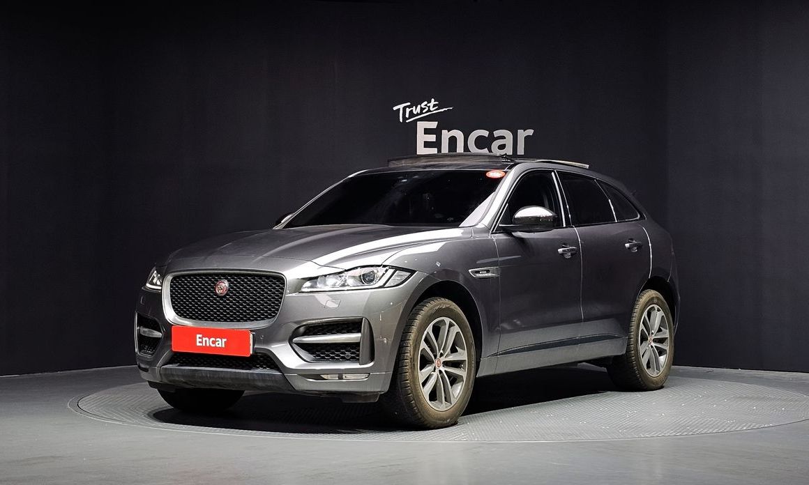Jaguar F-PACE 2017