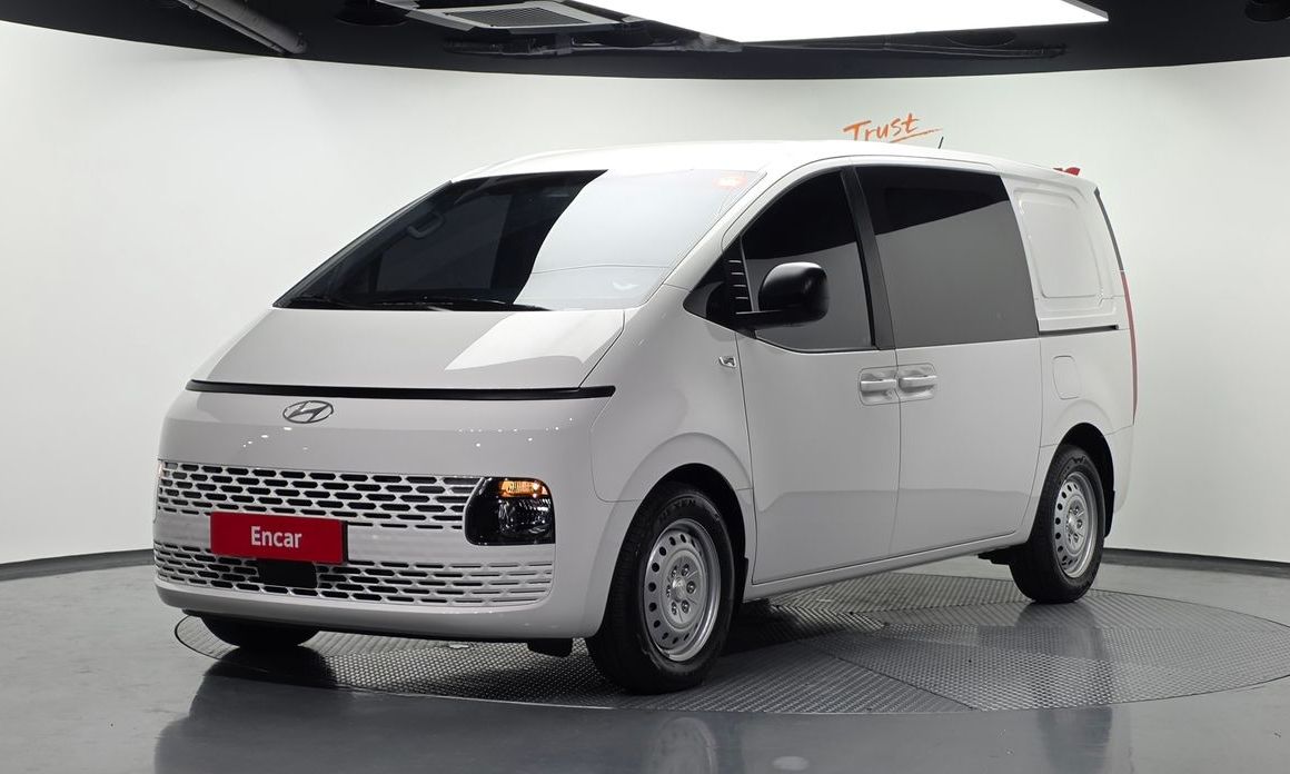 Hyundai Staria 2025