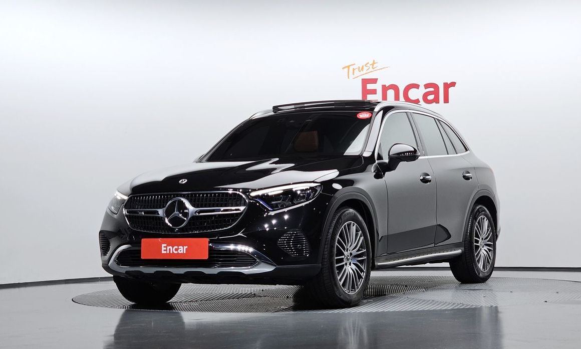 Mercedes-Benz GLC-Class 2023