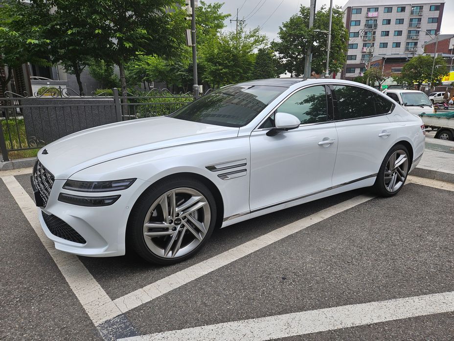 Genesis G80 2025