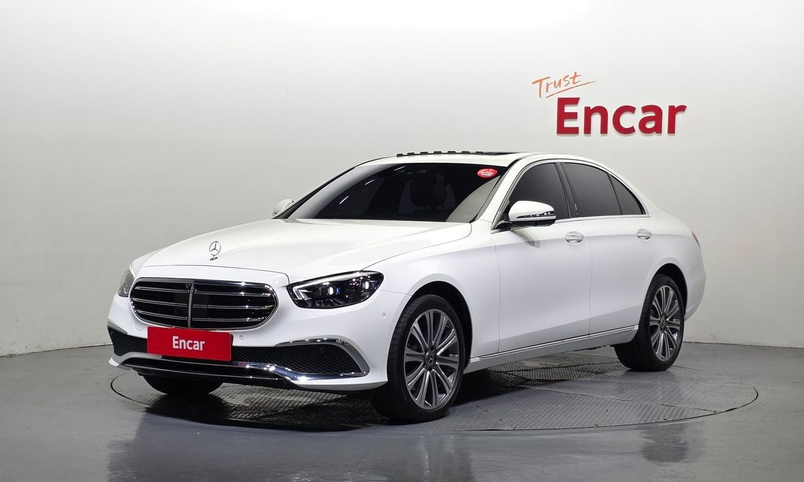 Mercedes-Benz E-Class 2023