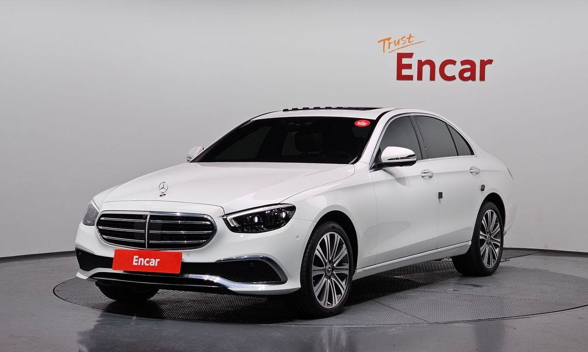 Mercedes-Benz E-Class 2023