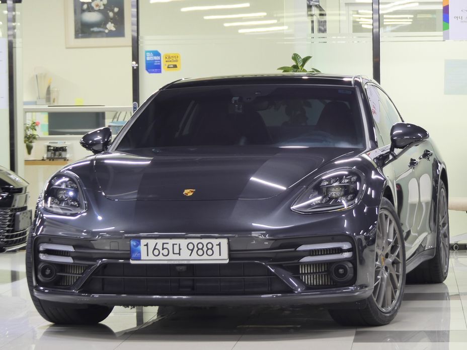 Porsche Panamera 2022