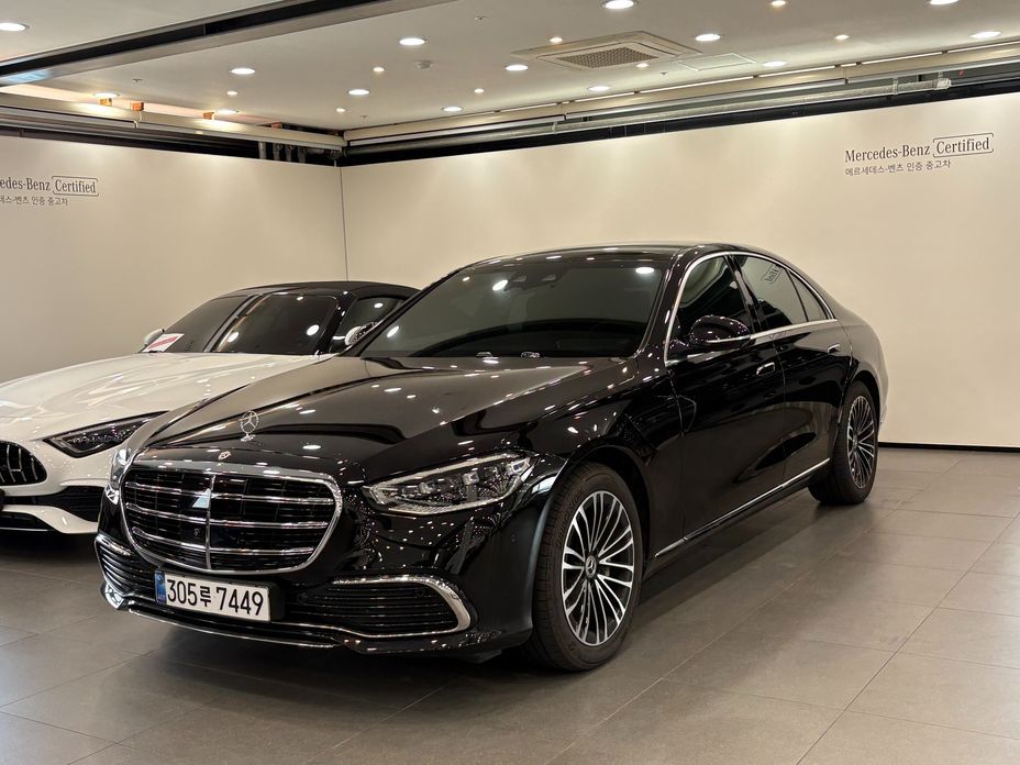 Mercedes-Benz S-Class 2025