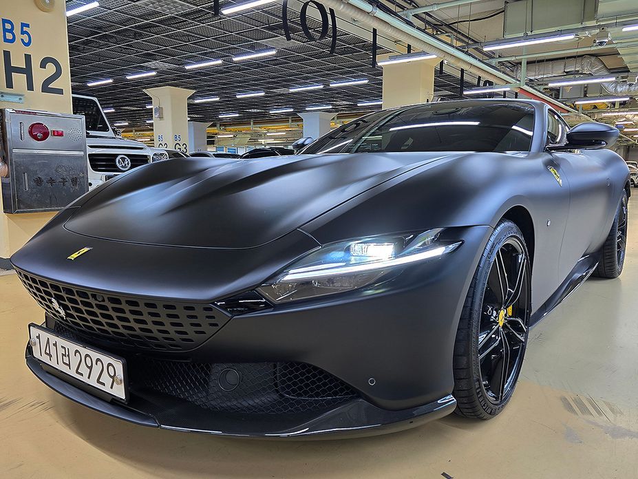 Ferrari Roma 2021