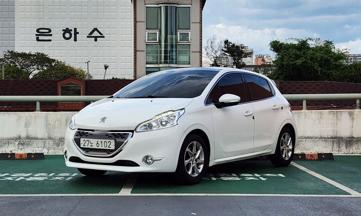 Peugeot 208 2014