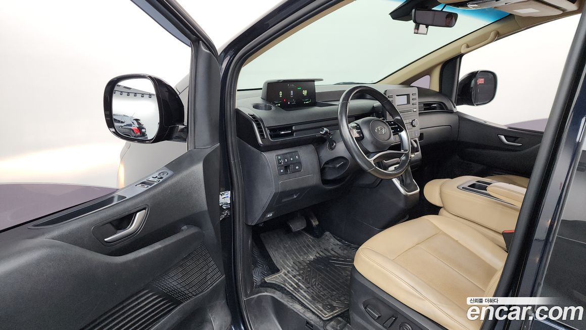 Hyundai Staria 2023
