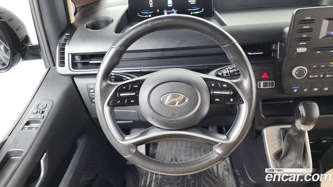 Hyundai Staria 2023